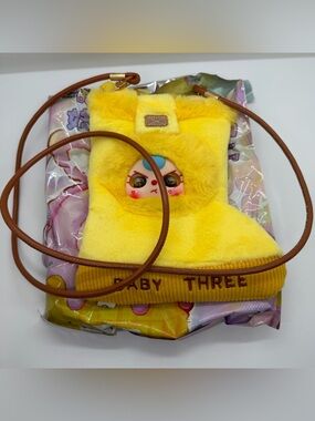 Baby‎ Three Mobile Hanging Bag Special Eyes Confirmed Yellow Phone Bag Holder